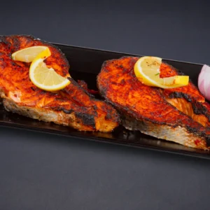 سمك سلمون حنيذ بالموفا (نصف كيلو)