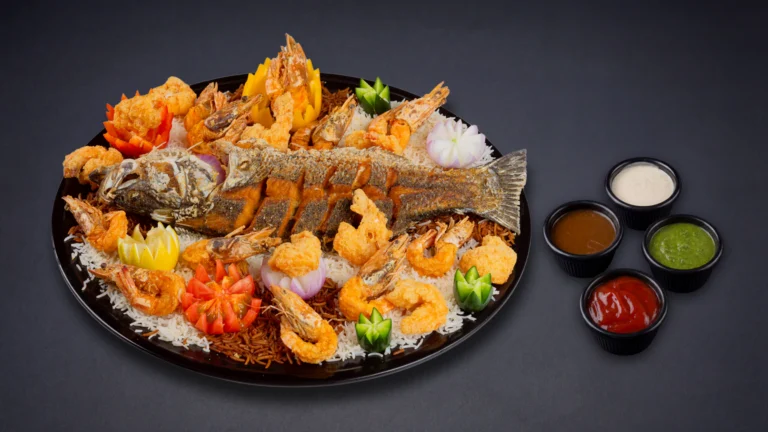 طبق قاروص وروبيان كبير مقلي